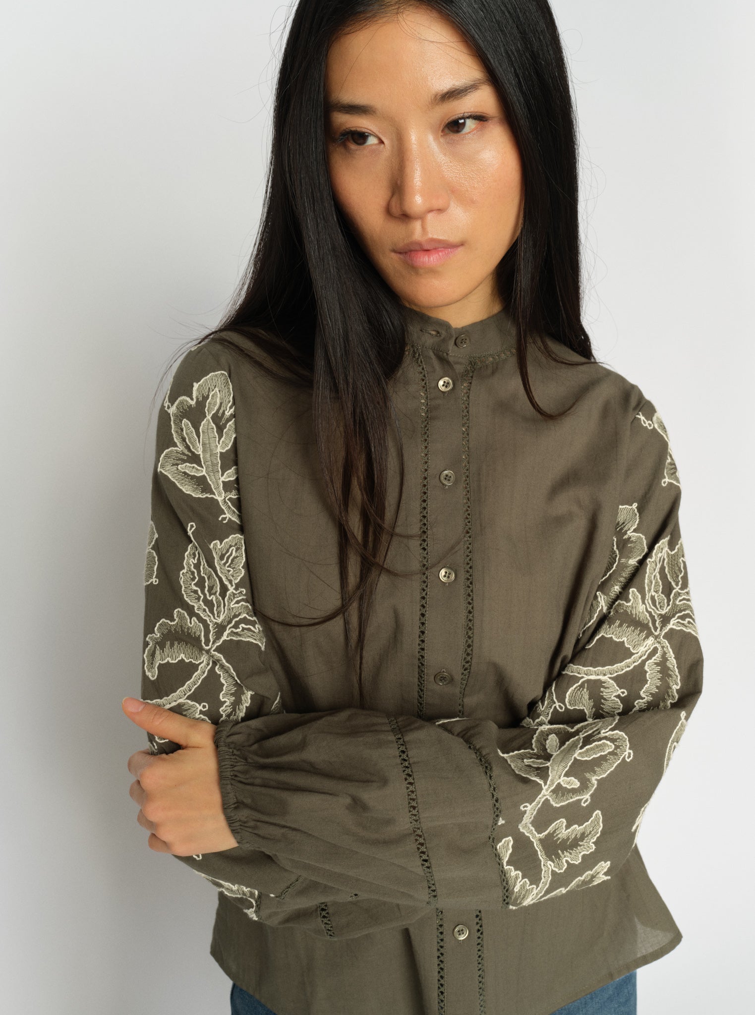 Modelshot / Olive Night / Detail